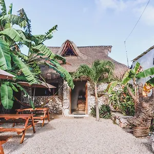 https://aldea-che-eek.quintano-roohotels.com