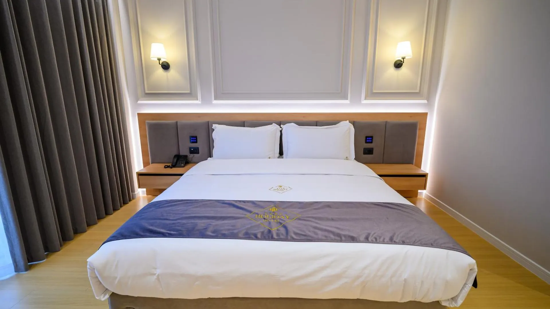 Holiday Hotel Rinas