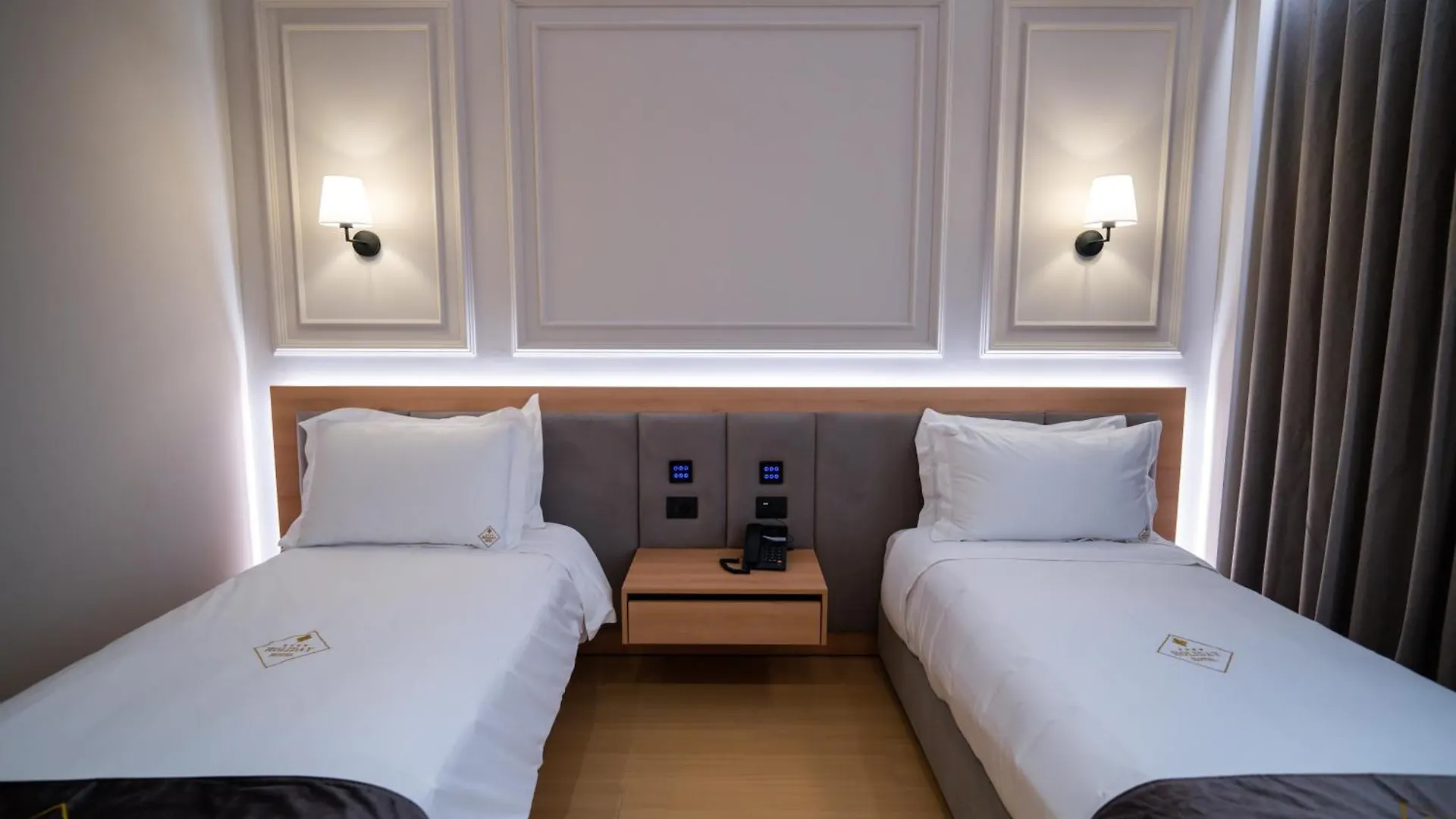 Holiday Hotel Rinas